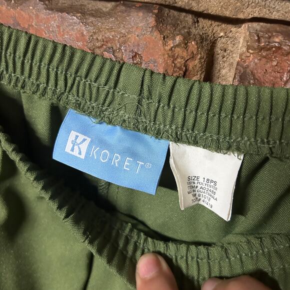 Koret Olive Army Green Pull-On Cropped Capri Chino Pants Women's Size 18PS - Picture 4 of 5